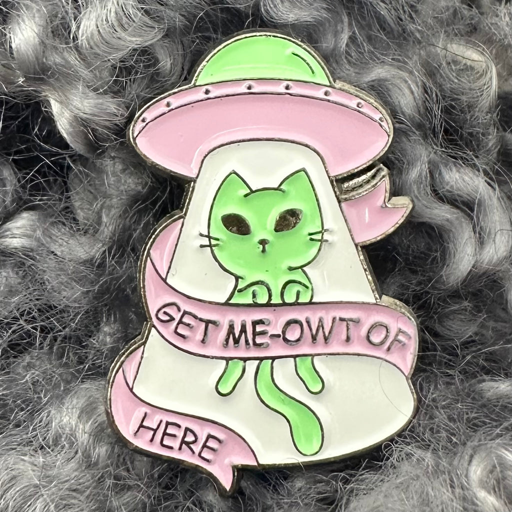Get Me-owt Alien Kitty Cat Pin Flair