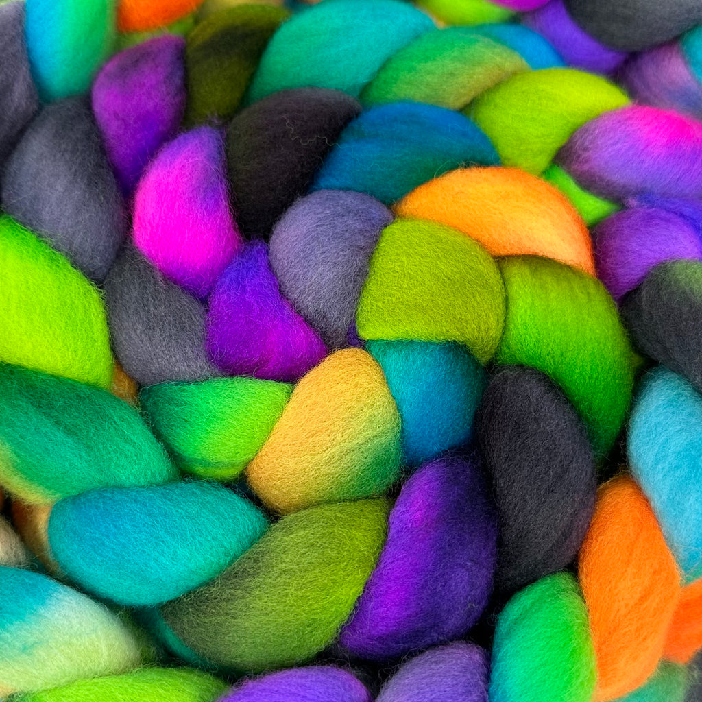 Cormo wool top spinning fiber Betelgeuse