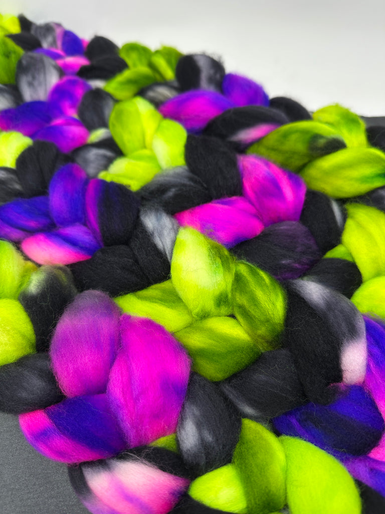 Superwash Merino Combed Top 23 micron Oogie Boogie