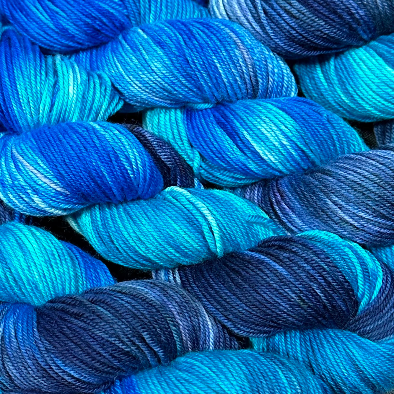 Still heavy DK weight Yarn Starry Night – Deep Dyed Yarns