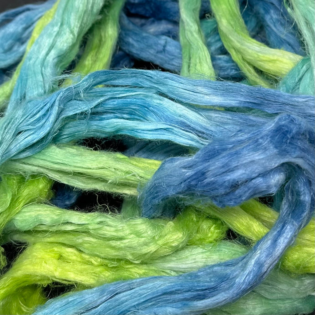 Deep Dyed Yarns by Lunabudknits