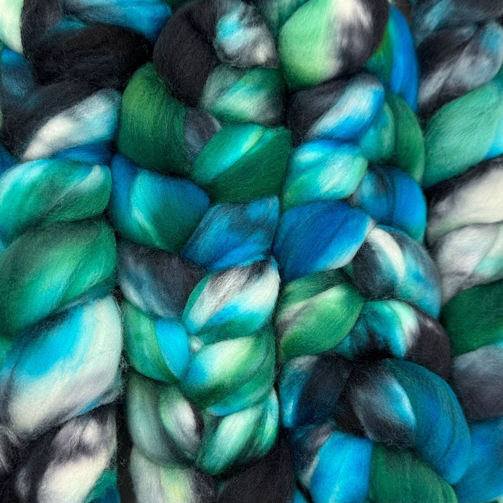 Superwash Merino Combed Top 18.5 micro Mary Jane’s Last Dance