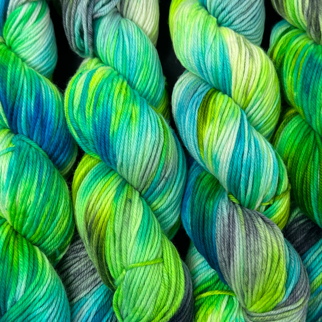 Still heavy DK to light worsted Steelyard Pawpaws