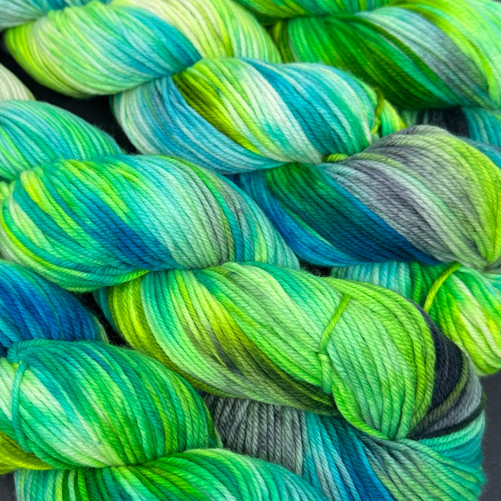 Still heavy DK to light worsted Steelyard Pawpaws