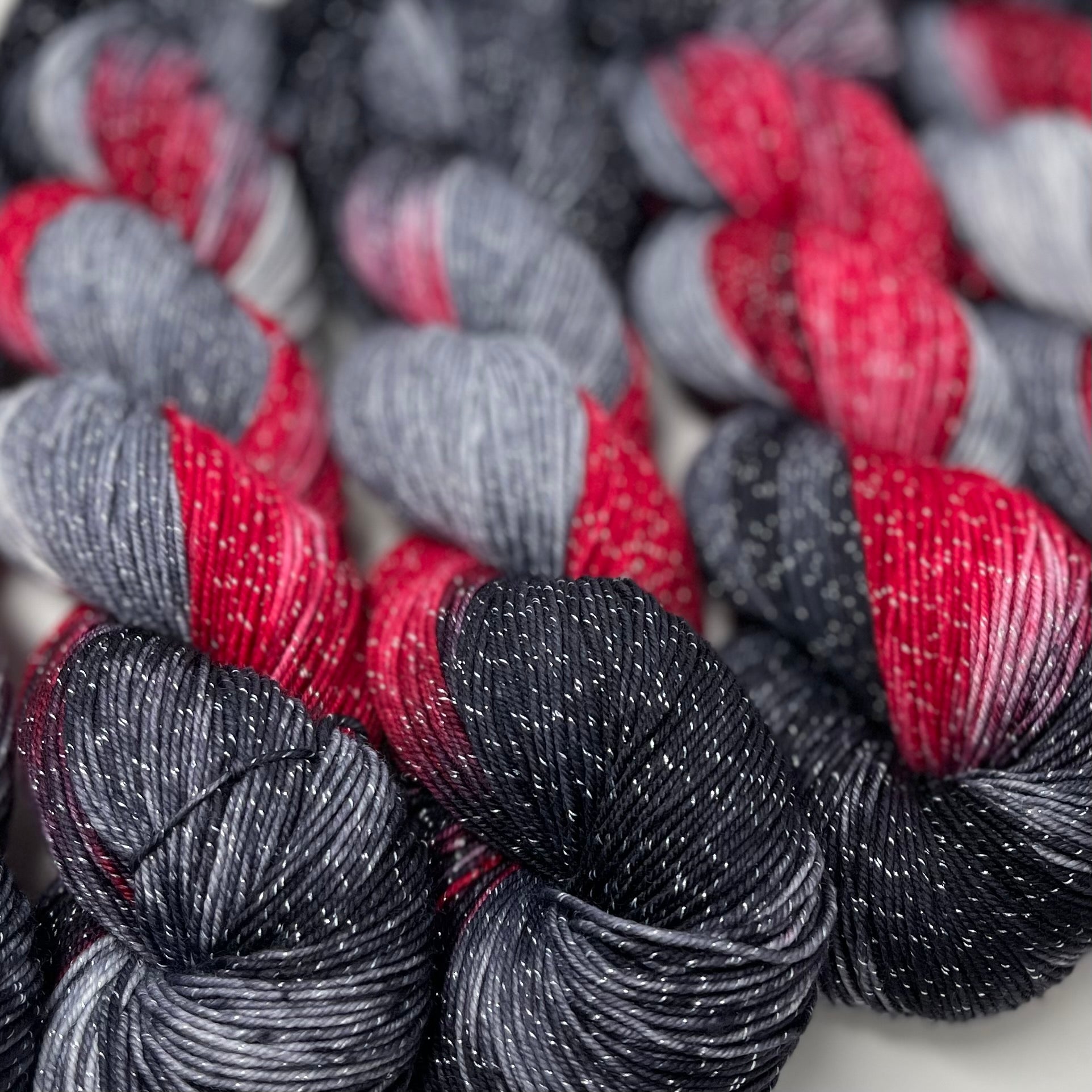 Mantua Merino Silk Sock Yarn Thyme – Deep Dyed Yarns